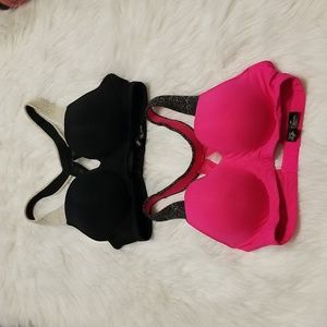 2 sports bras size 36D